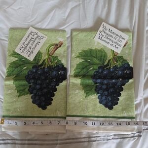 Metropolitan Museum Of Art Grape Design Kitchen Towels NWT